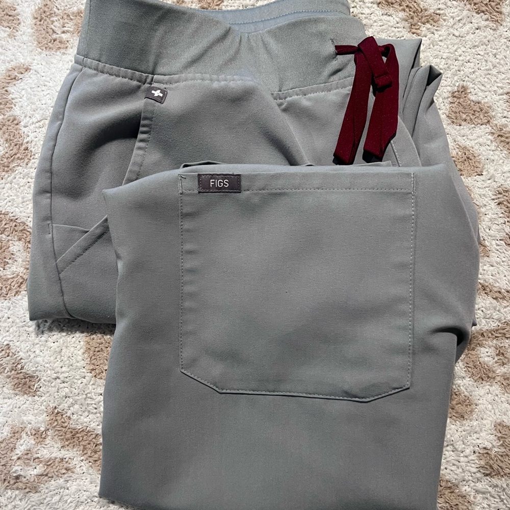 Figs Women's Gray Joggers with Burgundy Accents and Top